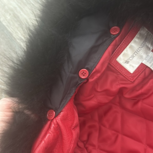 Red leather jacket let with removable black fur - Picture 3 of 6